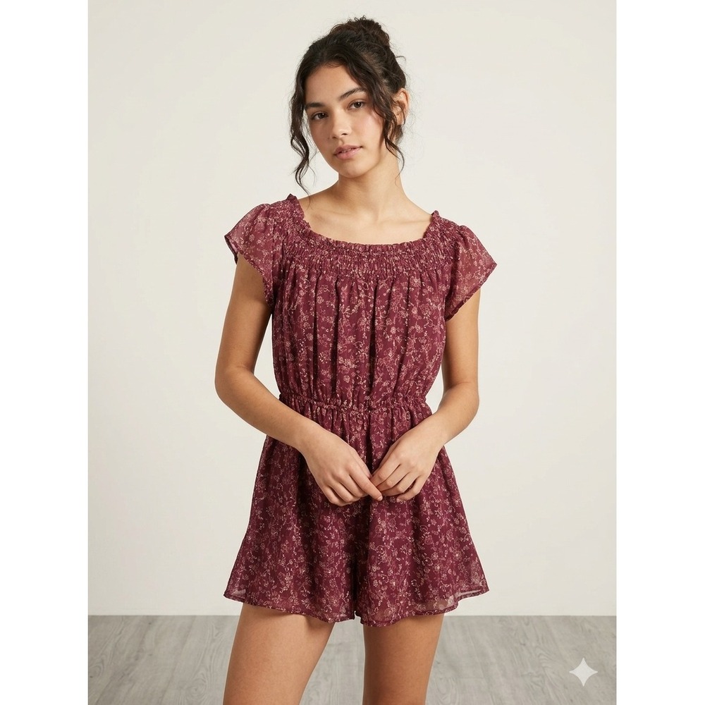Francesca's Floral Romper Women Large Wine NWT‎ Smocked Off-Shoulder Boho Short